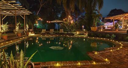 EL EQUIMITE HOTEL BOUTIQUE