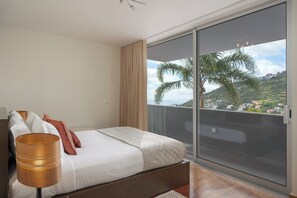 4 soverom, strykejern/-brett, wi-fi og sengetøy