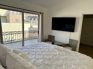 3 quartos, escrivaninha, ferros/tábuas de passar roupa, Wi-Fi