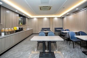 Unclassified image, 5 of 14, button - GreenTree Inn (Shanghai Gongfu Xincun Metro Station) (Shanghai)