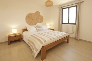 2 sovrum, internet och sängkläder