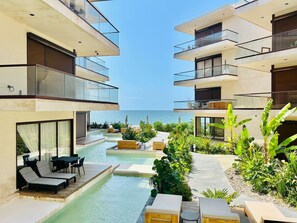 Outdoor pool - Aldea Ananta Apartments (Mazatlán)