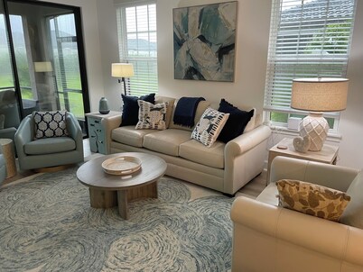 Lakewood Ranch Charming Villa in Esplanade at Azario