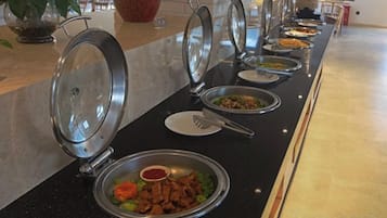 تناول الطعام