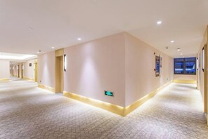 Unclassified image, 3 of 69, button - Wuyishan Mushi Time Hotel (Impression Dahongpao Store) (Wuyishan)