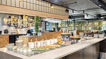 Free daily buffet breakfast