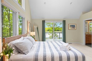 4 chambres, fer et planche à repasser, accès au Wi-Fi (inclus)