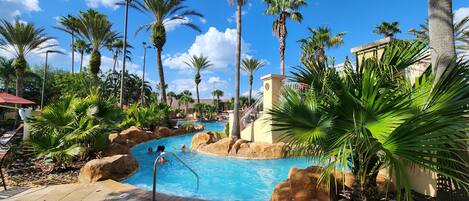 室外游泳池,恒温泳池