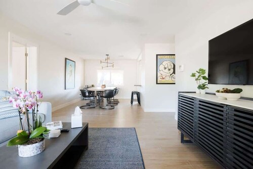 The Trendy Tricycle | Stylish 4BR in Central Phx