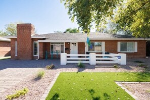 Exterior - The Trendy Tricycle | Stylish 4BR in Central Phx (Phoenix)