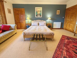 2 bedrooms, desk, iron/ironing board, free WiFi - Georgian Park View Apartment (Perth)