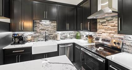 The Lazy Joey, Stylish New 3/2 Near Round Top, Lake Somerville & Aggie Game Day!