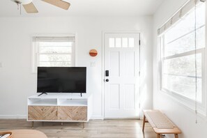 Smart TV, books
