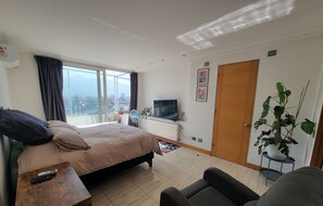 2 chambres, fer et planche à repasser, Wi-Fi, draps fournis