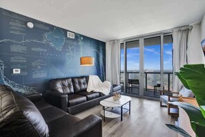 TV - Elegant Corner Condo Balcony Canal View 2910 (Hallandale Beach)