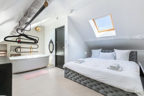 1 chambre, fer et planche à repasser, Wi-Fi, draps fournis