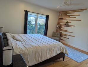 5 bedrooms, WiFi, bed sheets