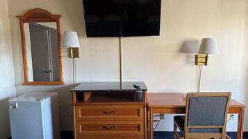 Desk, laptop workspace, free WiFi