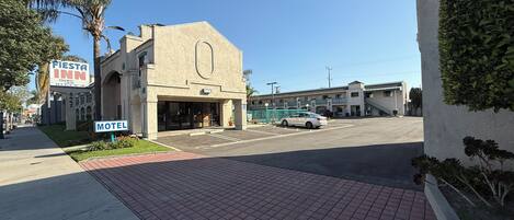 Bagian depan properti