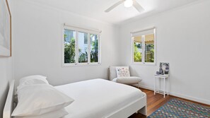 2 bedrooms, desk, free WiFi, bed sheets