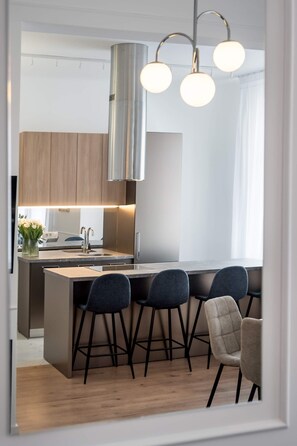 Living area - Contemporary Aparthotel 2-BR Flats Near Old Town, Quiet & Serene (Bucharest)