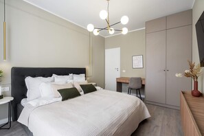 Comfort Apartment, 2 Bedrooms - Contemporary Aparthotel 2-BR Flats Near Old Town, Quiet & Serene (Bucharest)