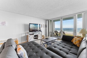 TV - Smyrna Beach Club 208A Roomy Condo Delight (New Smyrna Beach)