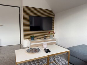 Smart TV - Modern maisonette apartment (Karlsruhe)