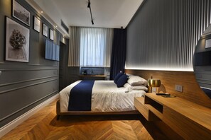 5 bedrooms, WiFi, bed sheets