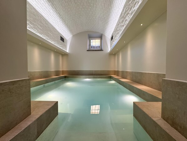 Piscine couverte, piscine chauffée