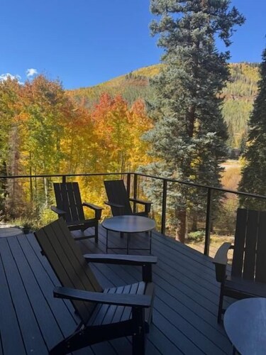 Luxury Townhome across from Slopes at Purgatory with Mountain Views