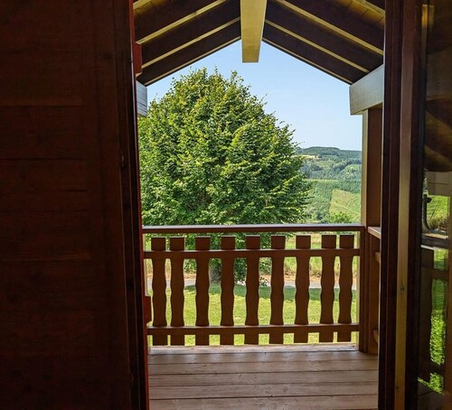 Les Volets Oranges - SAINT-CLEMENT-DE-VERS