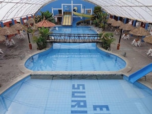 Exercise/lap pool