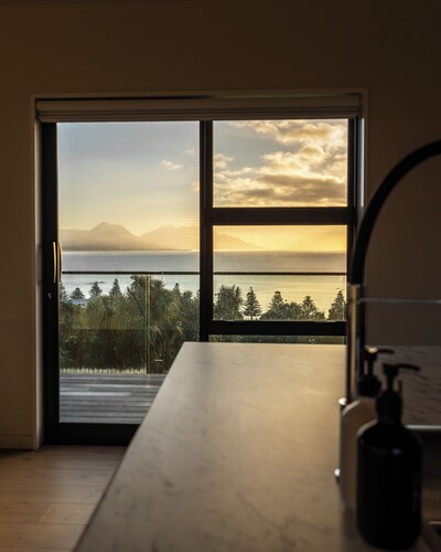 Sleek | Elevated Views | Hidden - KK43103