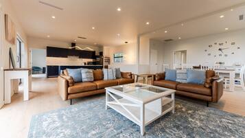 Télévision, baby-foot