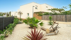 Property grounds - Villa duplex 6 pers near the beach (Sérignan)