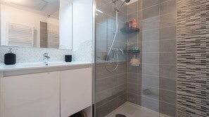 Dusche, Haartrockner