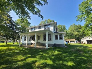 Exterior - The Farmhouse in Elyria, OH (Carlisle Township)
