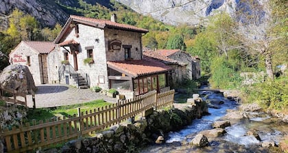 Cangas de OnĂs House - El RincĂłn del Castro