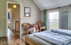 4 bedrooms, travel cot, free WiFi - Stunning home in Durbuy with sauna (Durbuy)