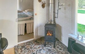 4 Schlafzimmer, Reisekinderbett