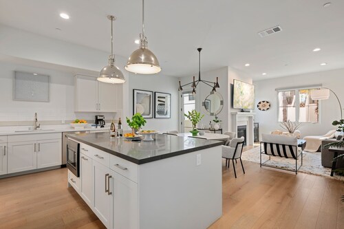 Stylish Multi-Level Condo with Fireplace & Spacious Living