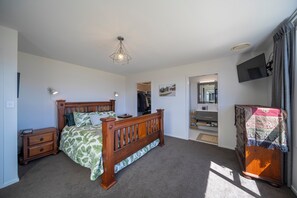 4 dormitorios, tabla de planchar con plancha, wifi y ropa de cama