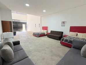 2 bedrooms, iron/ironing board, free WiFi - Periférico Bodega con Departamento C (Tonalá)