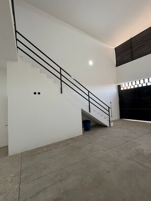 ฝ่ายต้อนรับ