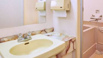Superior Twin Room | Bathroom | Combined shower/tub, hair dryer, bathrobes, slippers