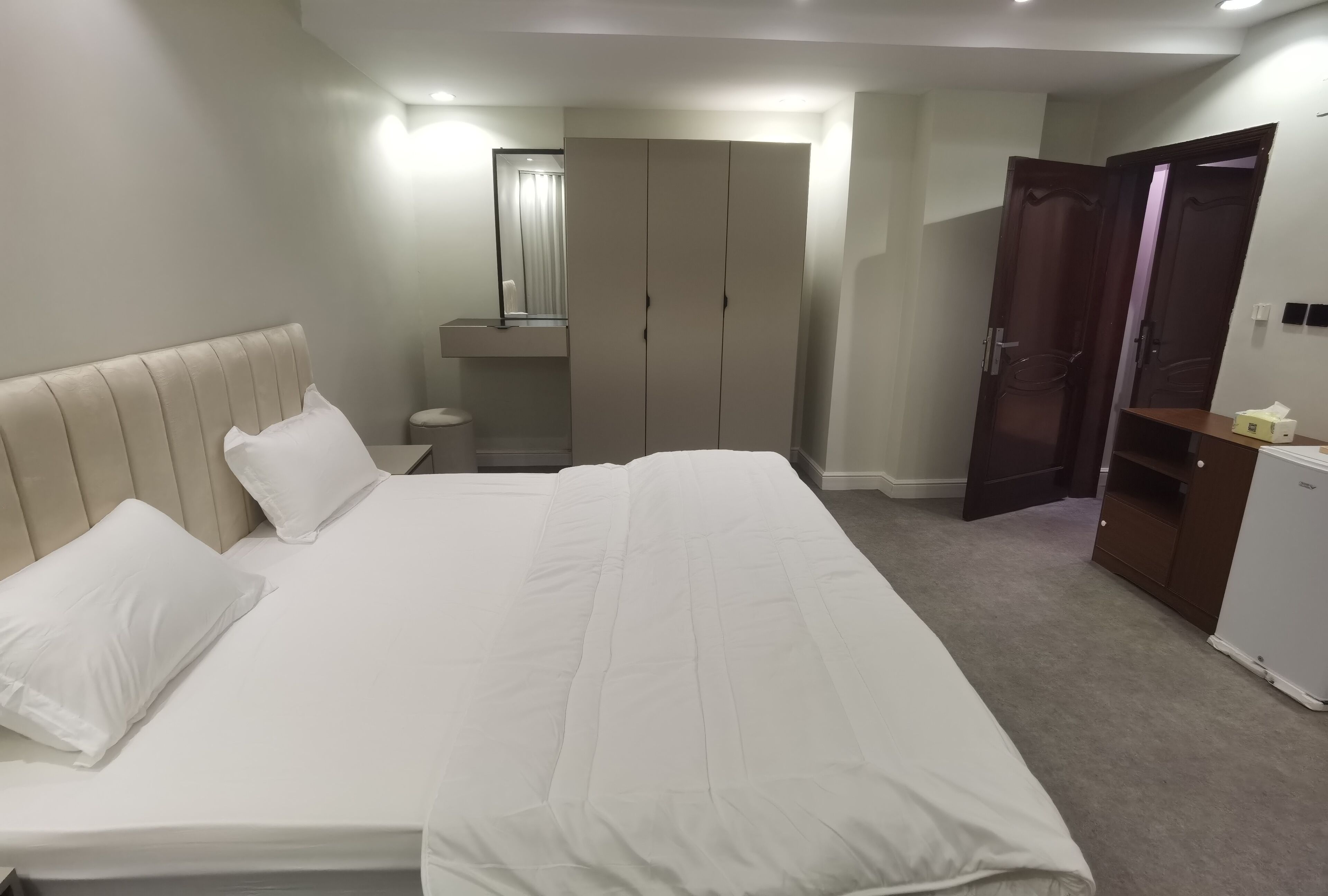 1 多间卧室、熨斗/熨衣板、WiFi