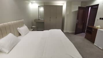 1 bedroom, iron/ironing board, WiFi