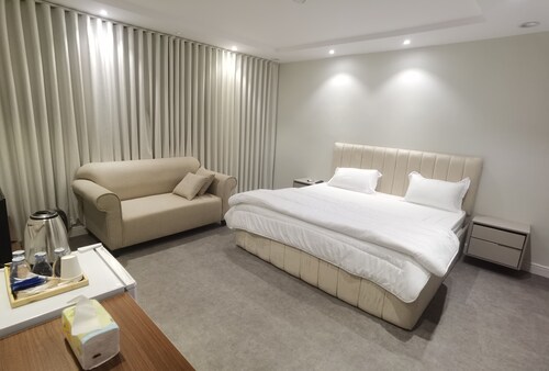 Charming studio with AC and WiFi in wonderful Madinah