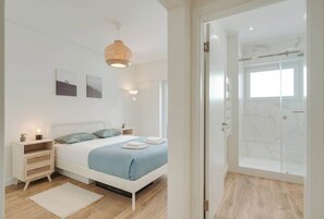 2 chambres, fer et planche à repasser, Wi-Fi gratuit, draps fournis